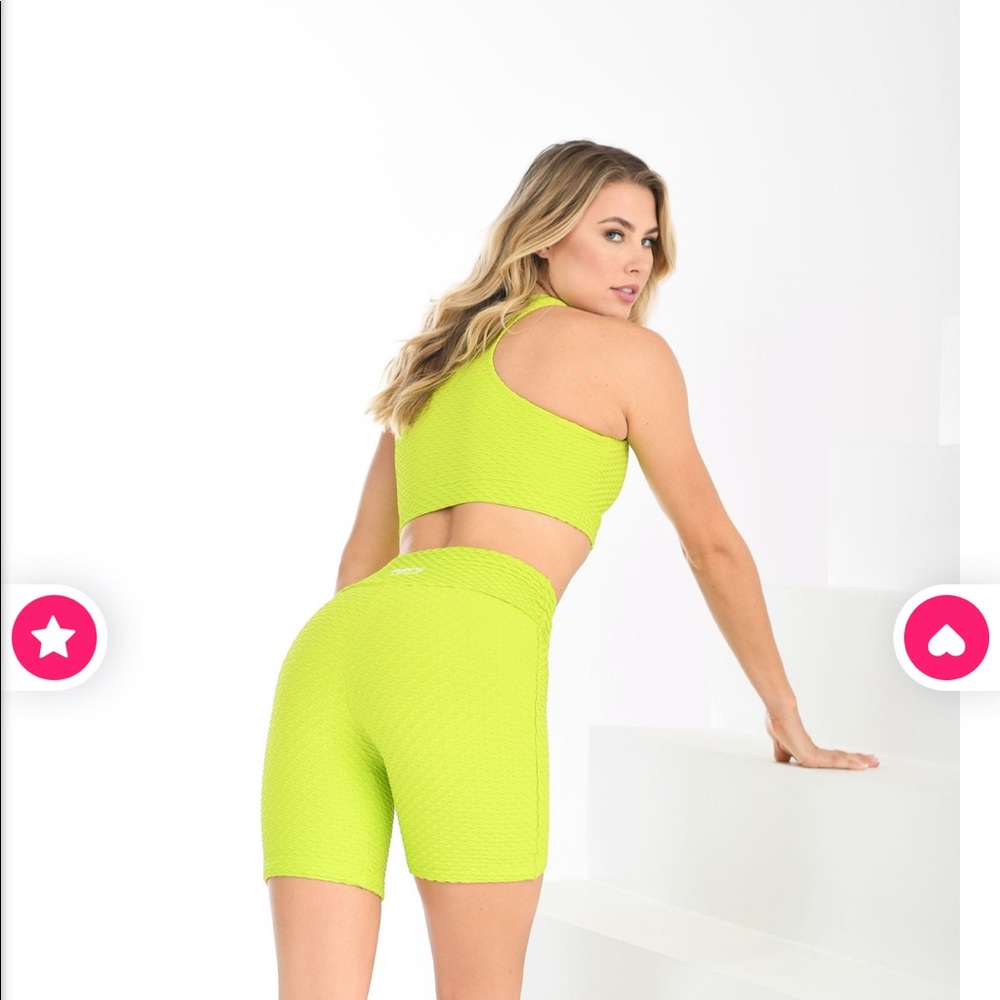 Croco skin limao shorts